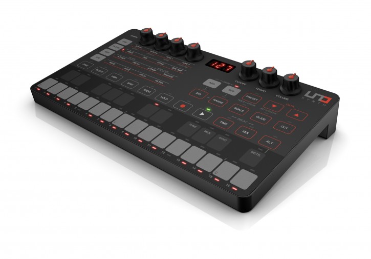 IK Multimedia UNO Synth