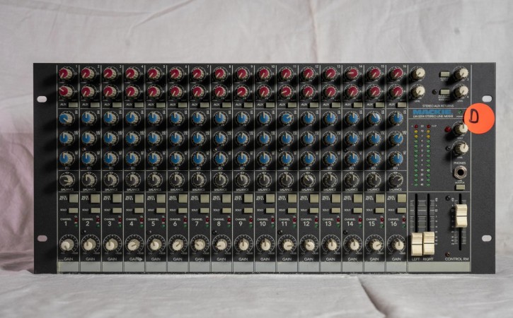 Mackie LM-3204 (Occasion)