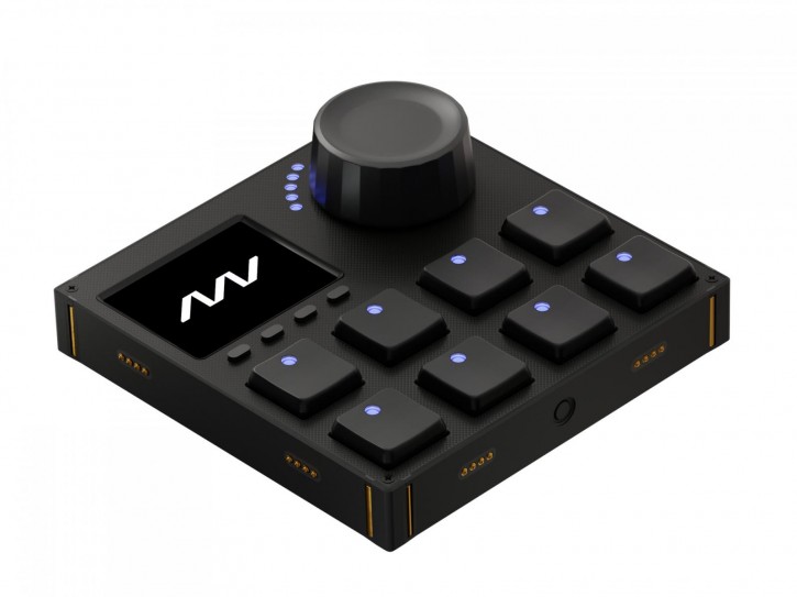 Intech Studio GRID3–VSN1 Screen on Left