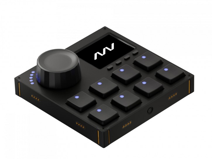 Intech Studio GRID3–VSN1 Screen on Right