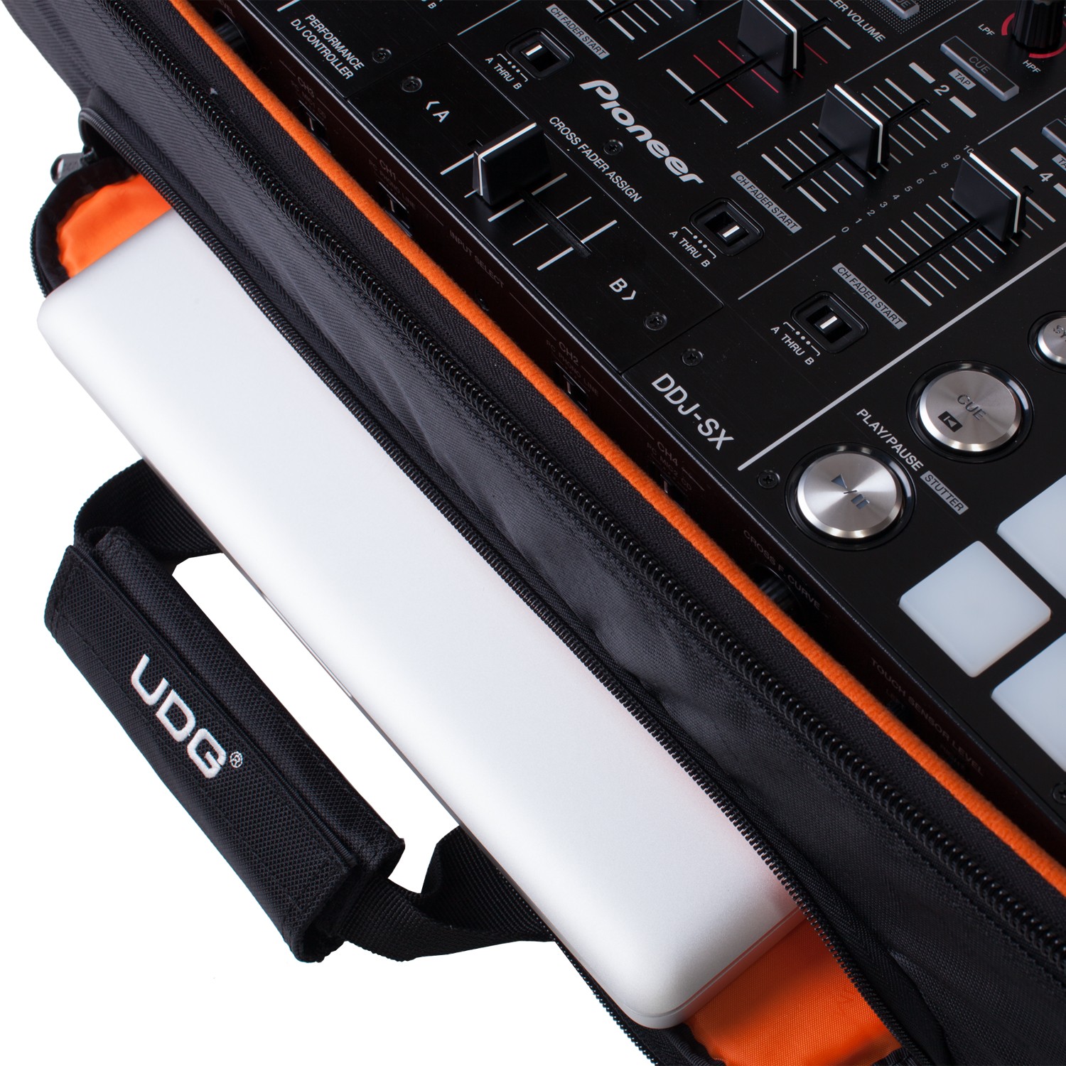 UDG U9104BL/OR - Ultimate MIDI Controller Backpack Large MK2 Black