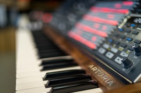 Arturia MatrixBrute