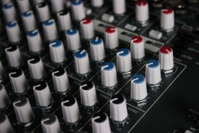 Allen & Heath ZED-18