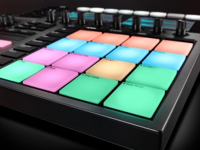 Native Instruments Maschine+ (standalone Groovebox) !! PROMO !!