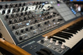Arturia MatrixBrute