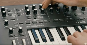 Moog Messenger