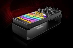 Native Instruments  Traktor Kontrol F1