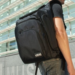 UDG Ultimate U9101BL/OR DIGI Backpack Black/Orange Inside